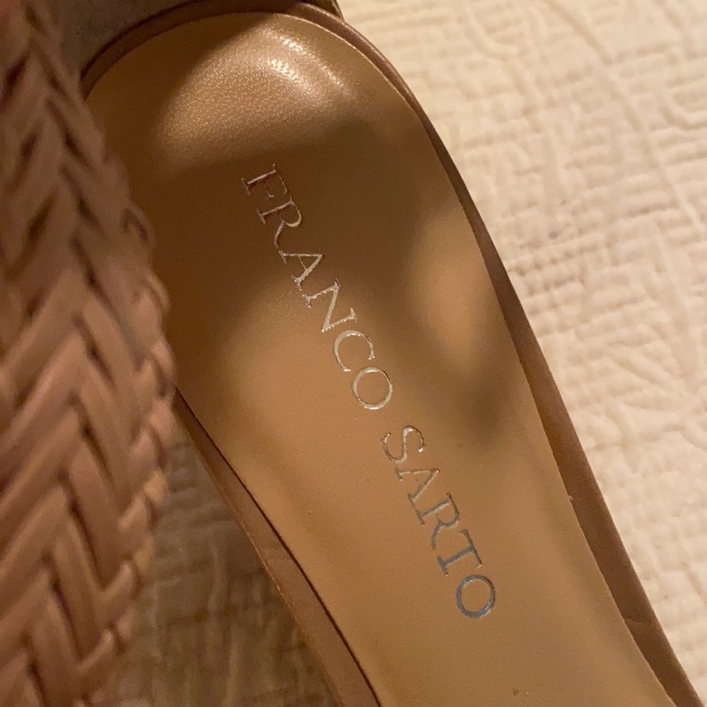 Shoes - Picture 3 of 8